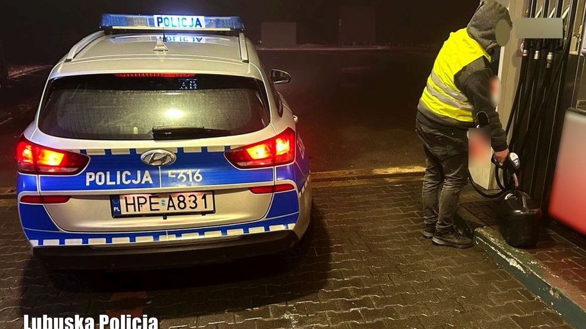 Dzięki interwencji policji mężczyzna mógł zatankować