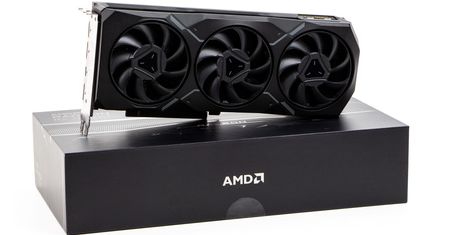 Radeon RX 7900 GRE już w sklepach. Egzotyczny model, którego miało nie być