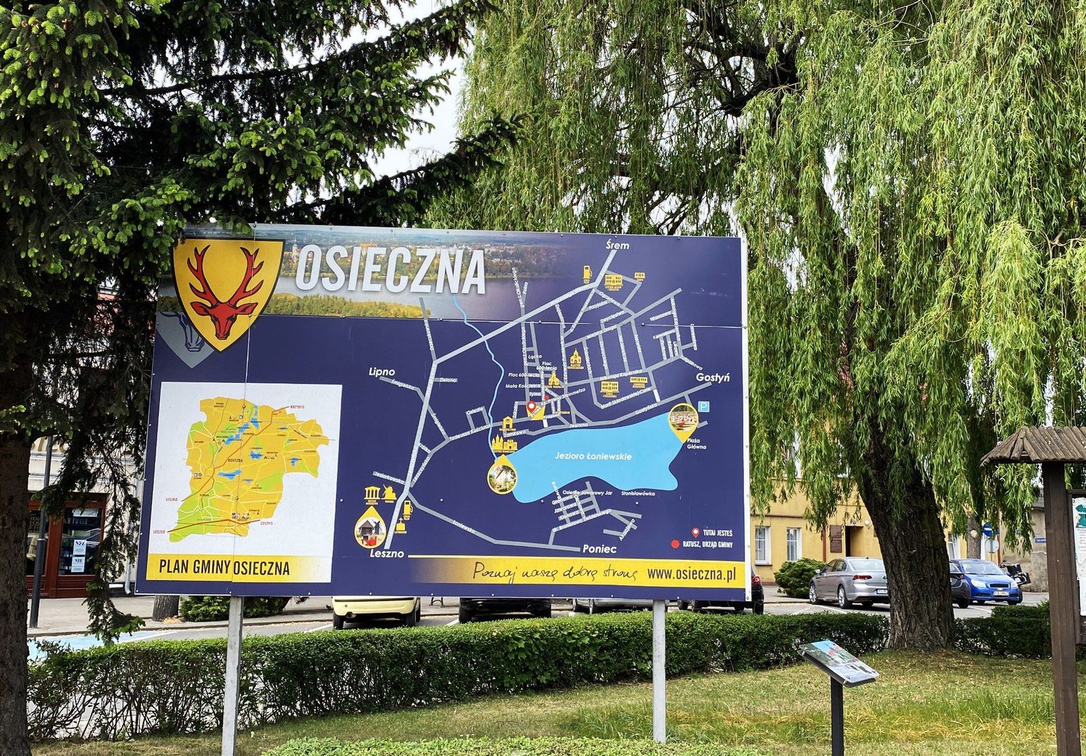 Dla mieszkańców Leszna i okolic, przyklejona do jeziora Łoniewskiego Osieczna, od lat jest jednym z ulubionych miejsc wakacyjnych wypadów. W niedużym miasteczku tkwi potencjał, który przyciąga także ludzi z odległych części Polski