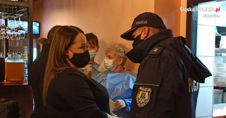 Katowice. Otwarta pierwsza restauracja. Policja wystąpiła z wnioskiem o ukaranie właścicieli