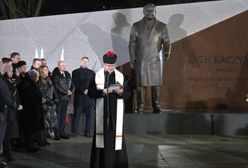 Odsłonili pomnik Lecha Kaczyńskiego. Przyjechał specjalnie prezes PiS