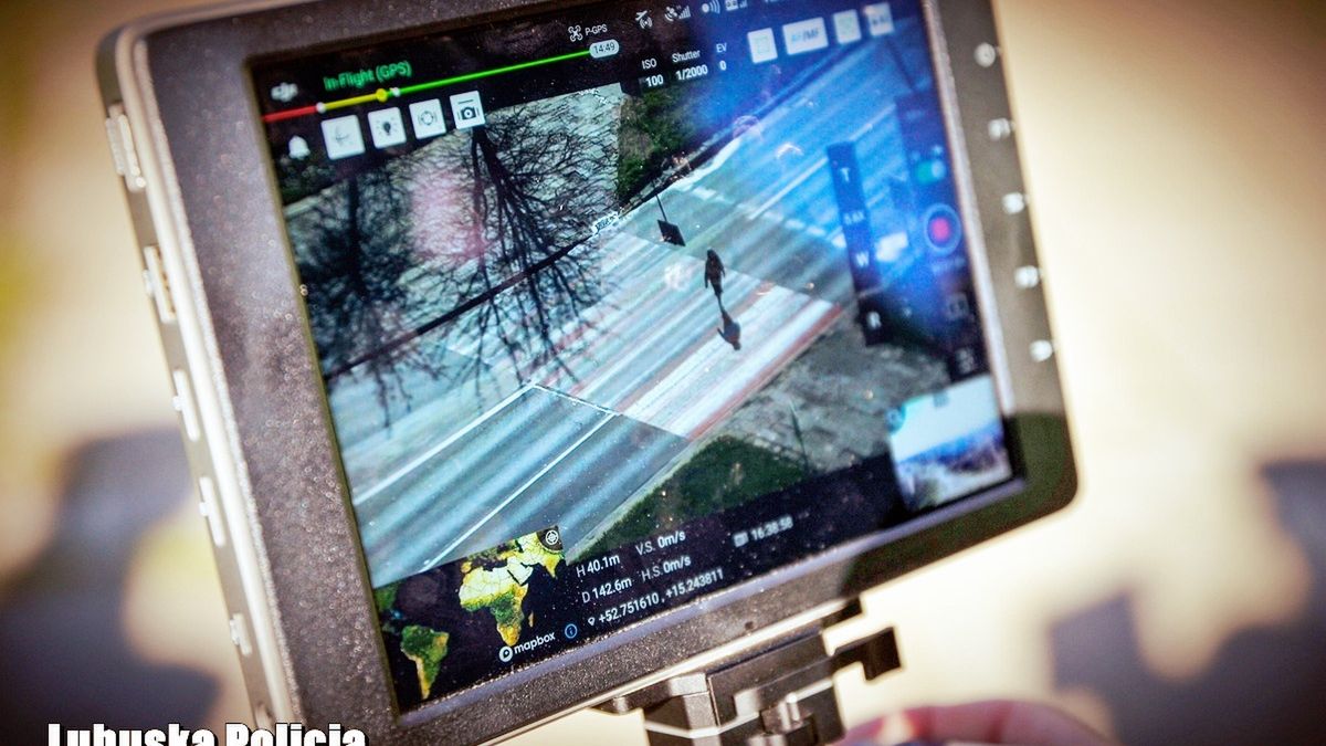 Trzy pasy w jedną stronę i brak świateł. To idealny przepis na wypadek