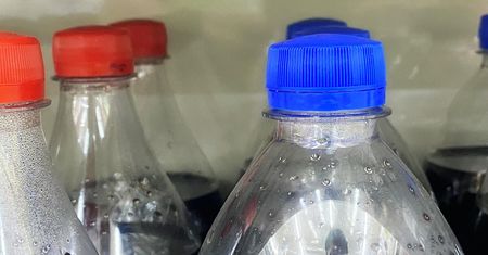 Popularny słodzik może zwiększać ryzyko zawału i udaru. Niepokojące dane naukowców