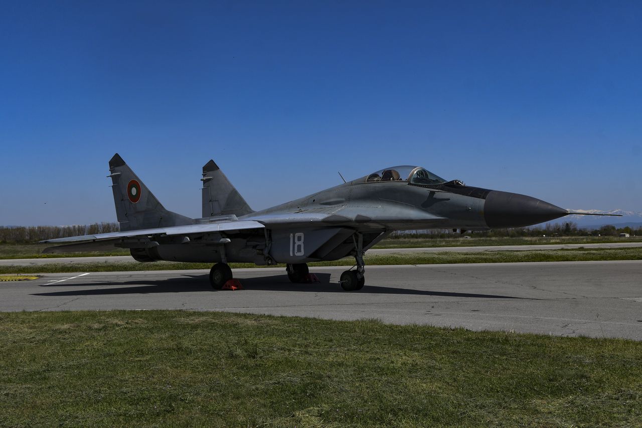 Według amerykańskiego generała, w NATO powrócił temat przekazania Ukrainie MIG-29 (Photo by Georgi Paleykov/NurPhoto via Getty Images)