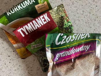 Puste opakowanie po przyprawach? To tam należy je wyrzucić