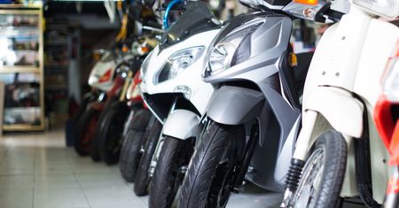 Polacy rzucili się na drogie motocykle. Za to tanich kupują mniej