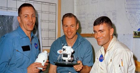 Worek, karton i taśma. Tak uratowano załogę Apollo 13