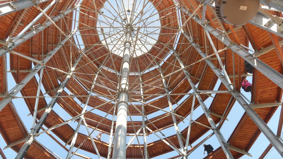 Nowa wieża widokowa na Dzikowcu