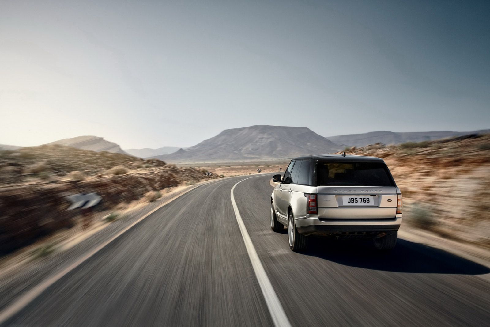 Nowy Ranger Rover (2013) w obszernej galerii 43