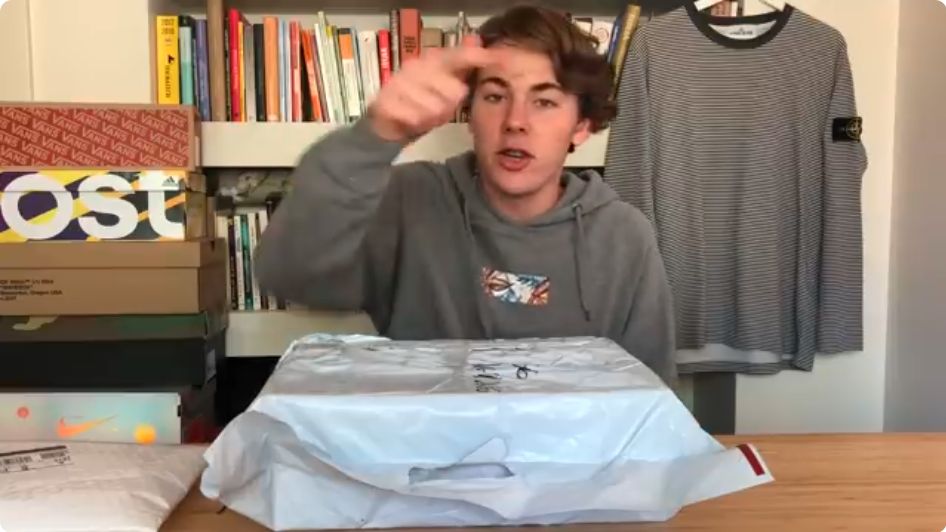 Bagi w pierwszym nagraniu, które opublikował na YouTubie