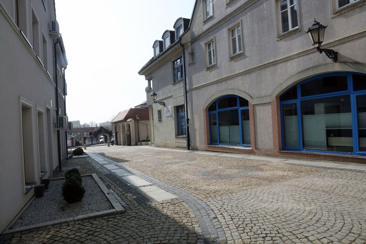 10 najbrzydszych miast na Dolnym Śląsku. To one trafiły do niechlubnego rankingu AI. Czy sztuczna inteligencja jest poważna?!