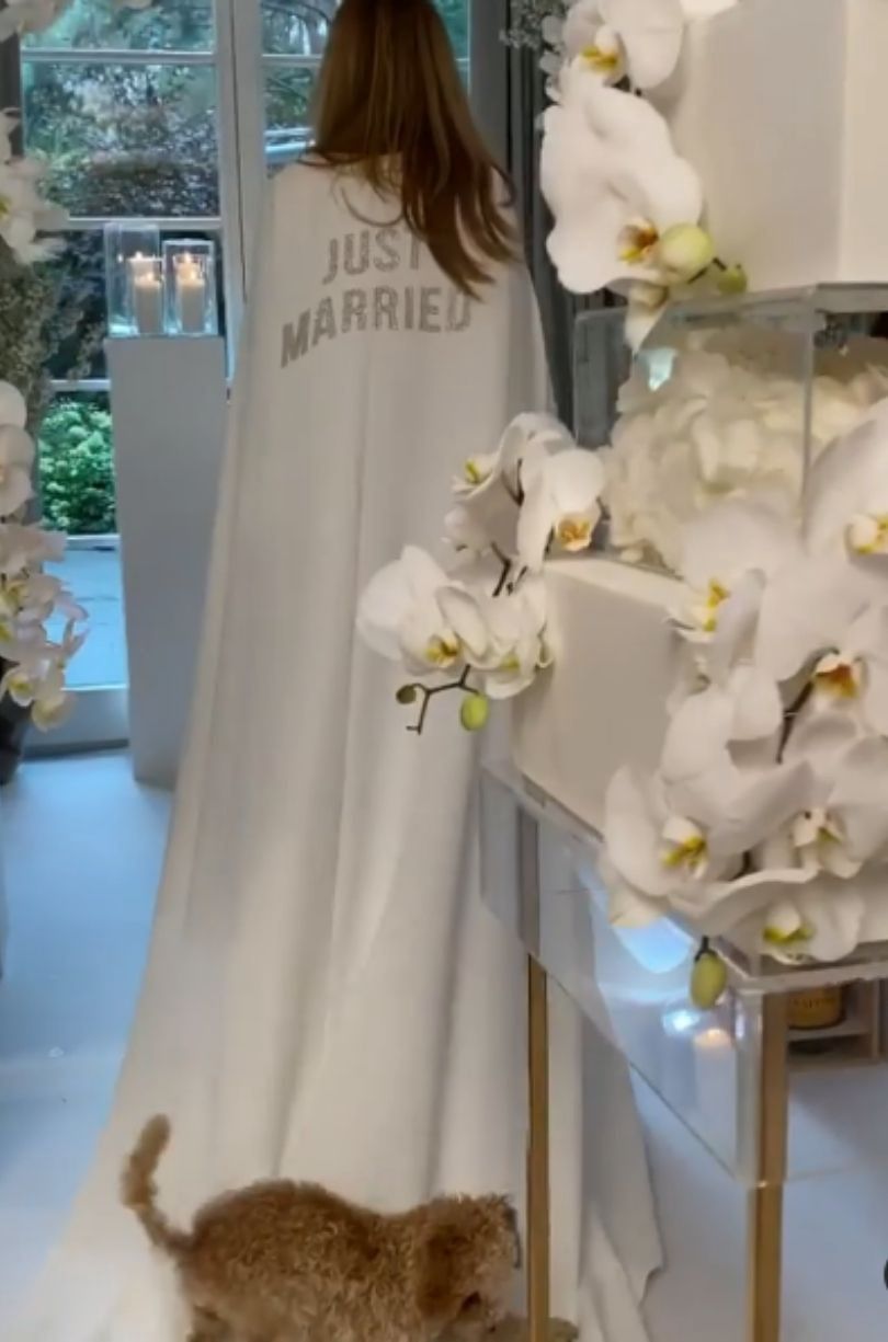 Joanna Przetakiewicz wspomina ślub z Rinke i pudelka depczącego jej po pelerynie