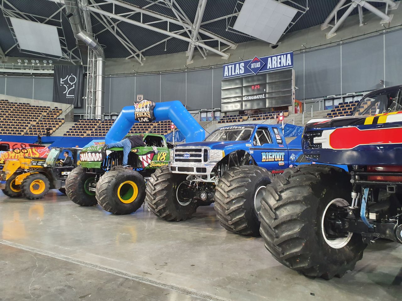 Monster trucki przyjechały na weekend do Łodzi. Wśród nich m.in. Bigfoot!