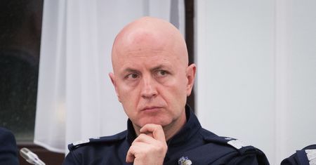 Granatnik w gabinecie komendanta. Gen. Szymczyk stanął przed sądem