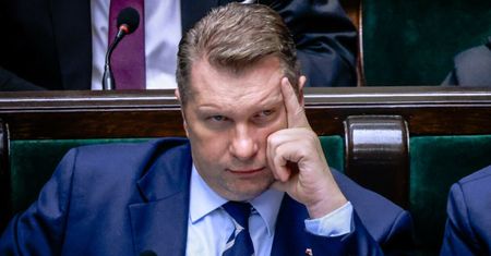 Deklaracja Czarnka. Oto co zrobi z edukacją zdrowotną syna