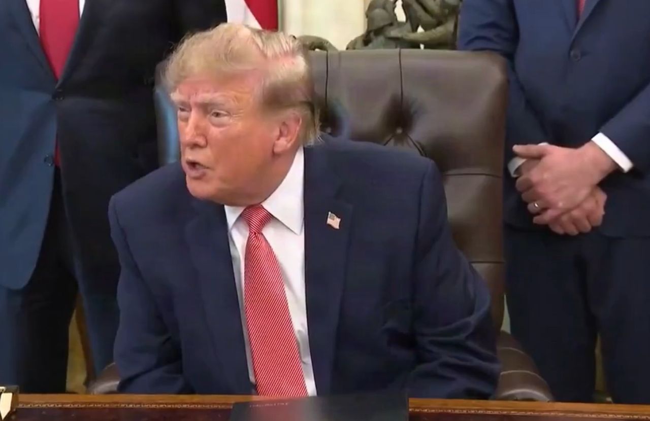 "Coś jest z tobą nie tak". Trump zrugał dziennikarza