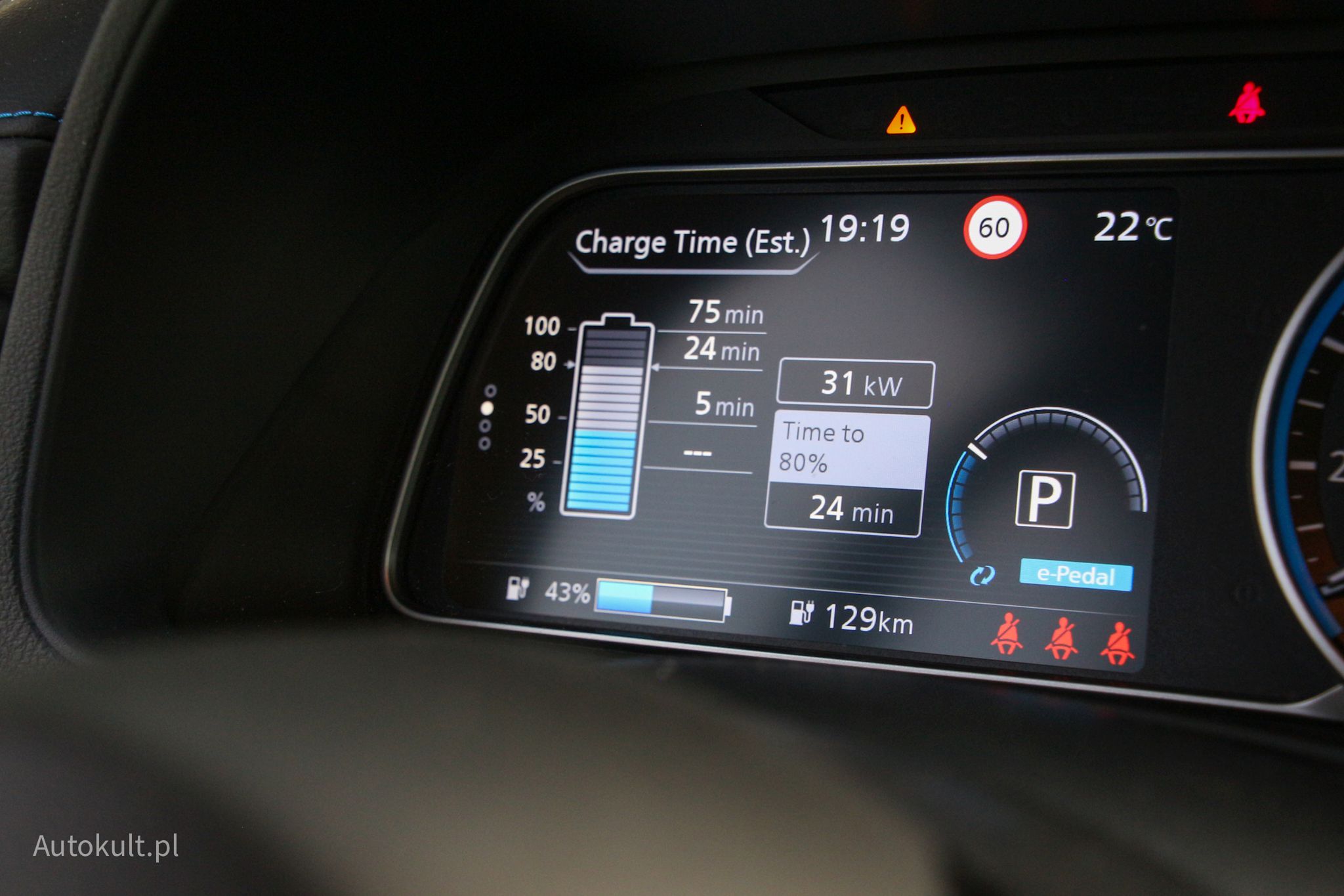 Nissan Leaf pozwala łatwo sprawdzić, jak długo będzie ładował się do konkretnego poziomu