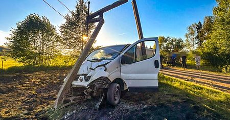 Uderzył w słup, wywołał pożar i uciekł. Policja namierzyła kierowcę z Gębiczyna