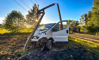 Uderzył w słup, wywołał pożar i uciekł. Policja namierzyła kierowcę z Gębiczyna