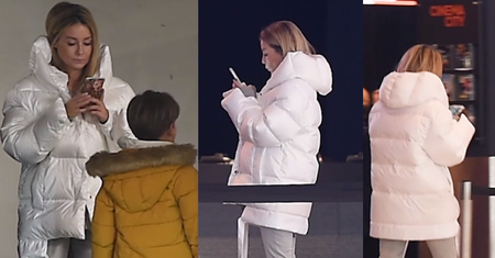 Gosia spędza rodzinne popołudnie z nosem w telefonie