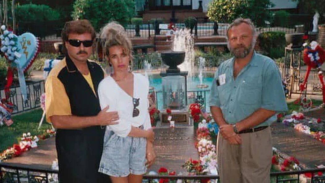 Czy grób Krzysztofa Krawczyka będzie przypominać ten Elvisa Presleya?