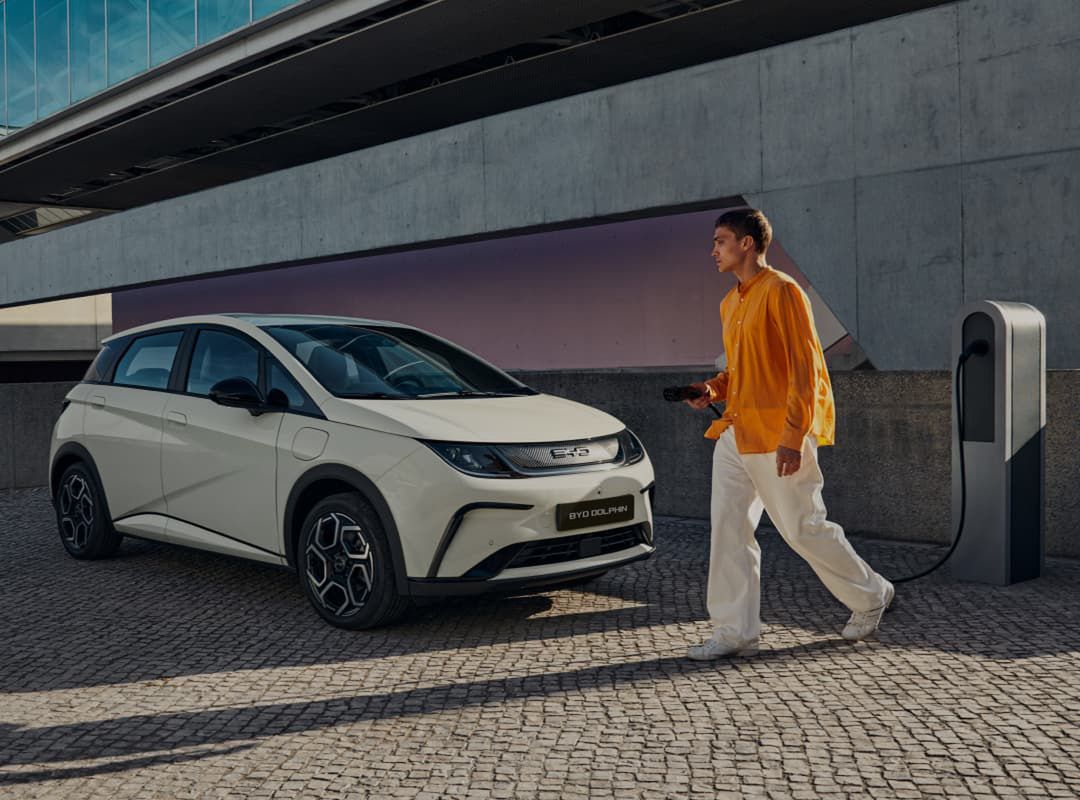 Chińskie samochody nie wjadą na teren chronionych obiektów wojskowych. Wojsko Polskie poinformowało o nowym zakazie