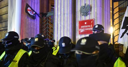 Strajk Kobiet przed MEN. Potrącenie uczestnika? Policja dementuje