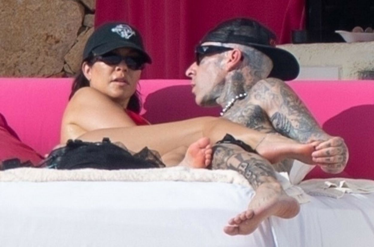 Kourtney Kardashian i Travis Barker świętują urodziny perkusisty z dziećmi w Meksyku