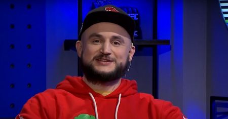 Szalony pomysł "Taxi Złotówy". W jego taksówce mogą dziać się nieprzyzwoite rzeczy