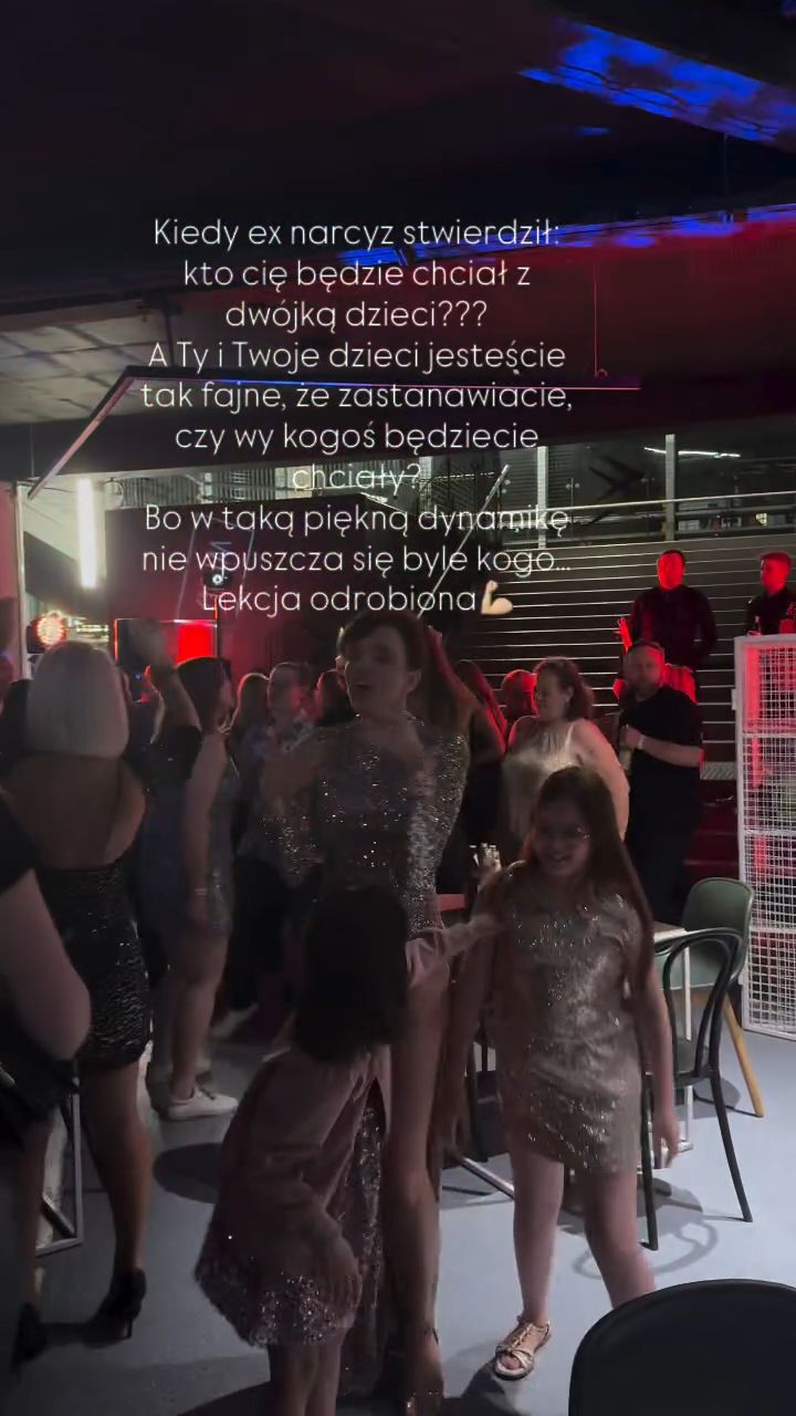 Anna Wendzikowska z córkami