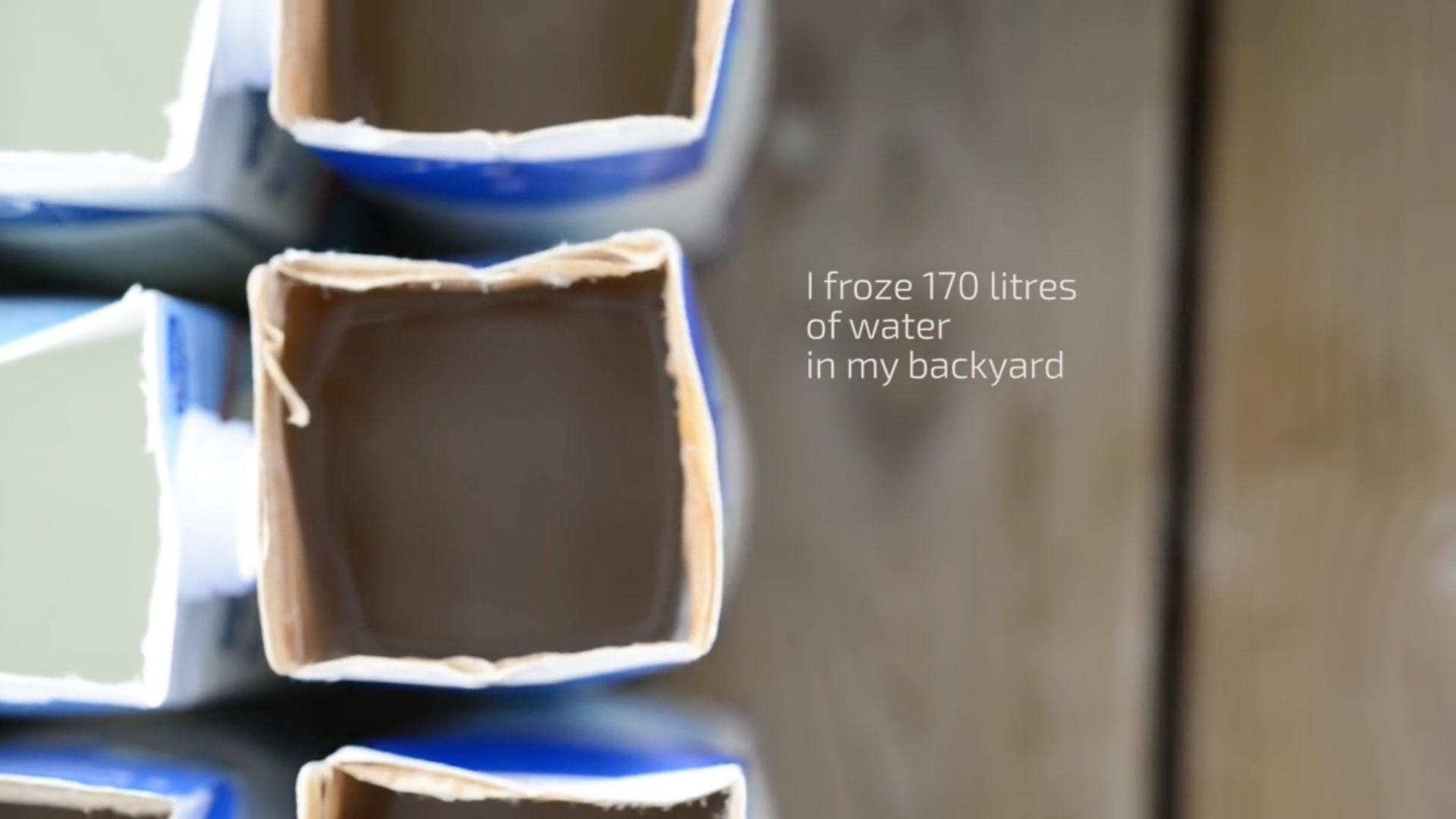 Fińska fotografka stworzyła sukienkę z lodu do sesji upamiętniającej 100-lecie niepodległości kraju 2