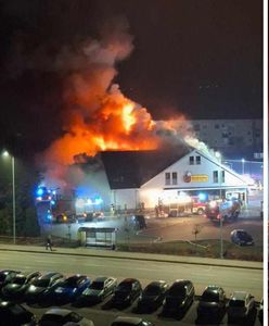 Pożar Biedronki w Płońsku. Są zdjęcia