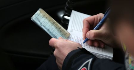 Co grozi za nieprzerejestrowanie pojazdu? Mandat może zaskoczyć