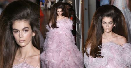 ZJAWISKOWA córka Cindy Crawford na pokazie Valentino (ZDJĘCIA)