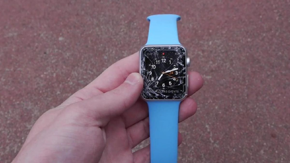 Apple Watch przetestowany pod kątem odporności na upadki. Poradził sobie... różnie 1