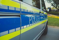 SUV-em wjeżdża wprost w karetkę. Dwie osoby zginęły