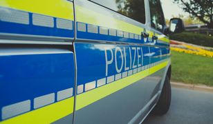 SUV-em wjeżdża wprost w karetkę. Dwie osoby zginęły