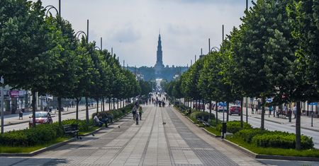Jasna Góra. 94 pielgrzymki dotrą na Jasną Górę. Udział w nich weźmie 16 tysięcy wiernych