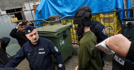 Zamachowiec z Ostrołęki już w prokuraturze. Jakie zarzuty usłyszy?