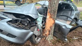 Podlesie: Wypadek. Cztery osoby ranne, dwie w stanie nieprzytomnym
