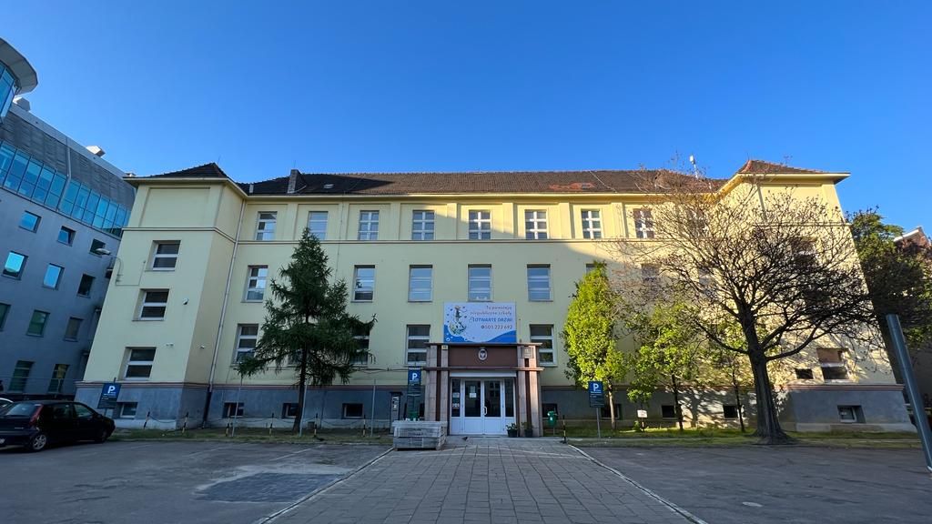 otwarte drzwi 