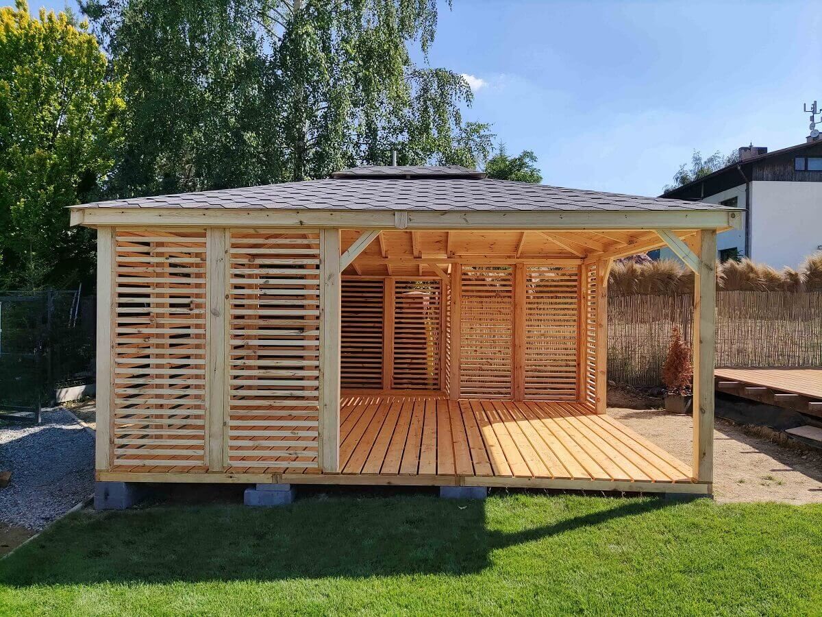 Poziomowanie altany ogrodowej