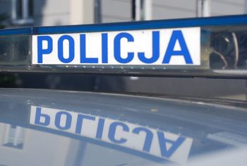 Śmiertelny wypadek przy pracy w pow. białogardzkim. Mężczyzna zginął pod kołami ładowarki