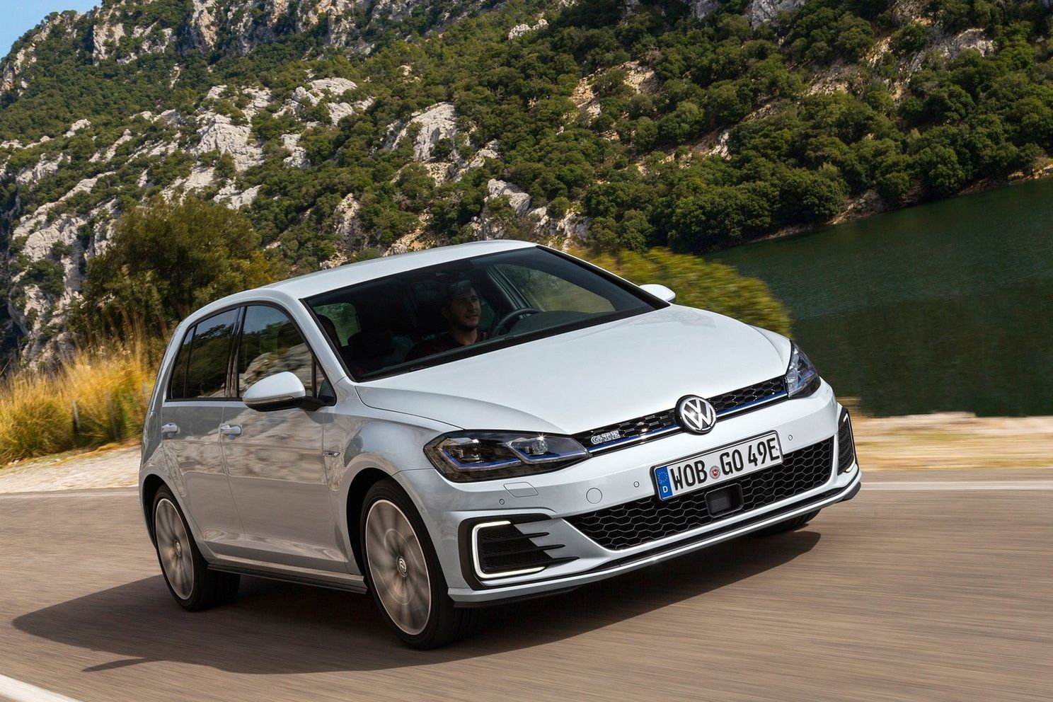 Golf GTE należy do grupy usportowionych w gamie modelu