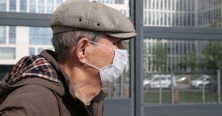 Naukowcy nie mają złudzeń. Nowe ustalenia dotyczące noszenia maseczek