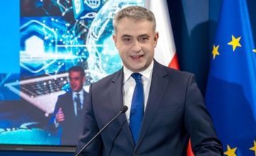 Rząd chce dalej walczyć z zagrożeniami w sieci. Przyjęto nową strategię