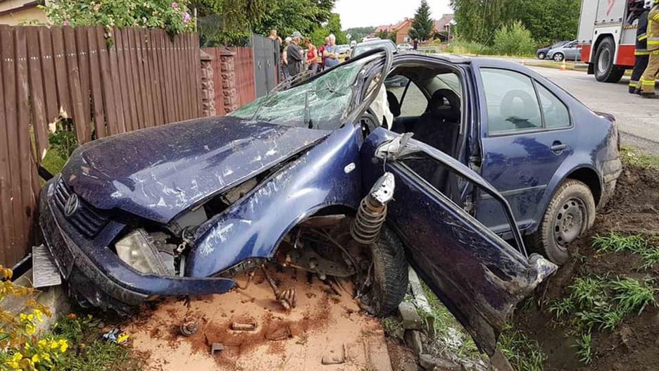 Dramat w Sokolnikach. Służby: zasnął za kółkiem