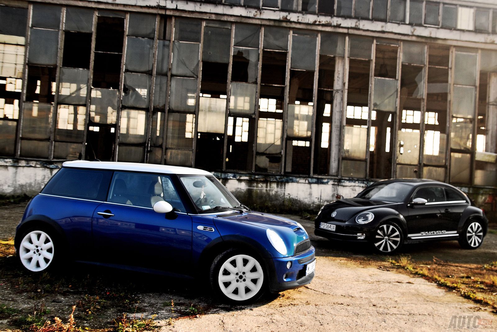 Volkswagen Beetle Sport 2,0 TSI DSG vs. Mini Cooper S