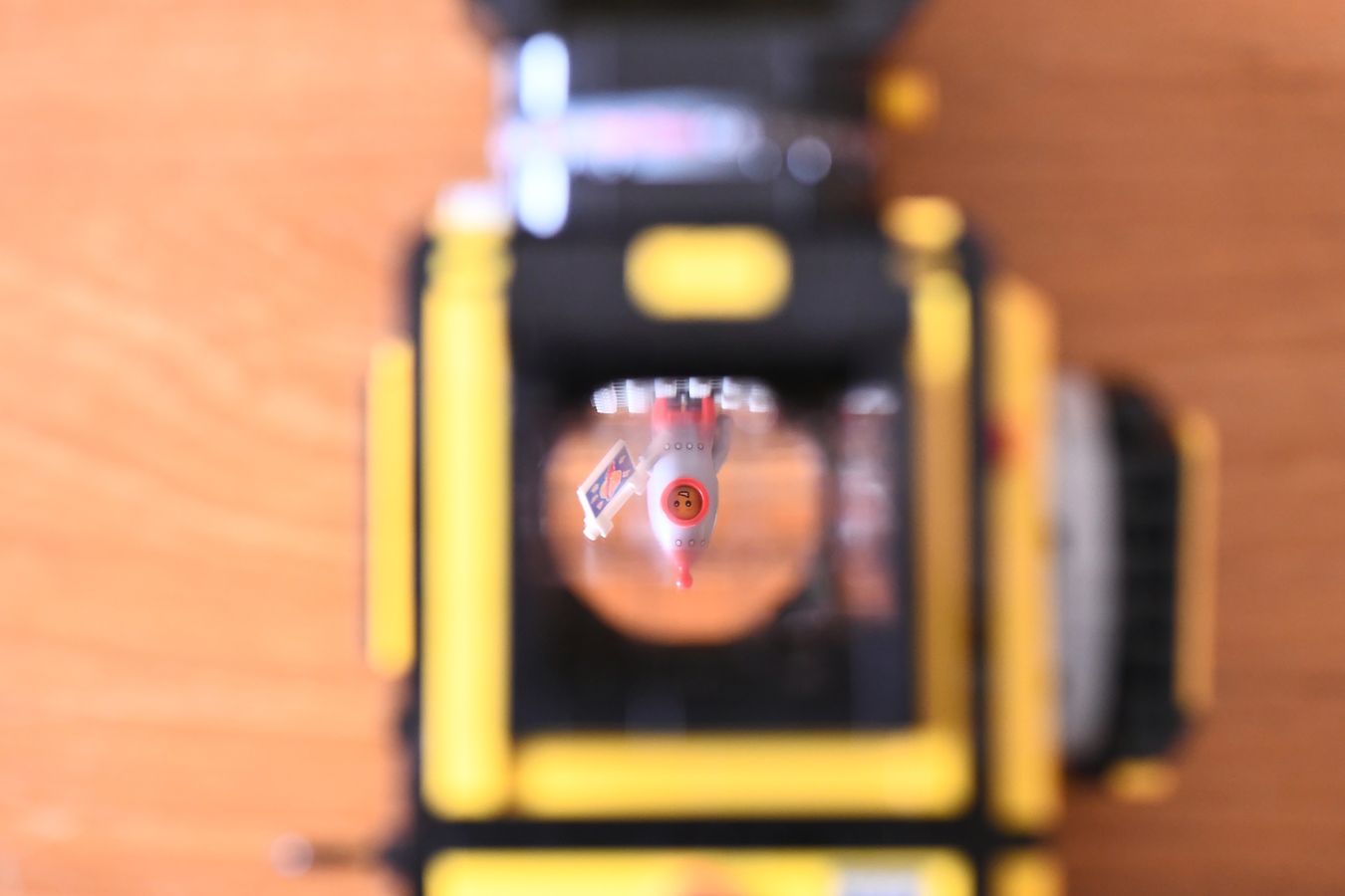 Hasselblada 503CX z klocków LEGO wygląda, jak prawdziwy 4