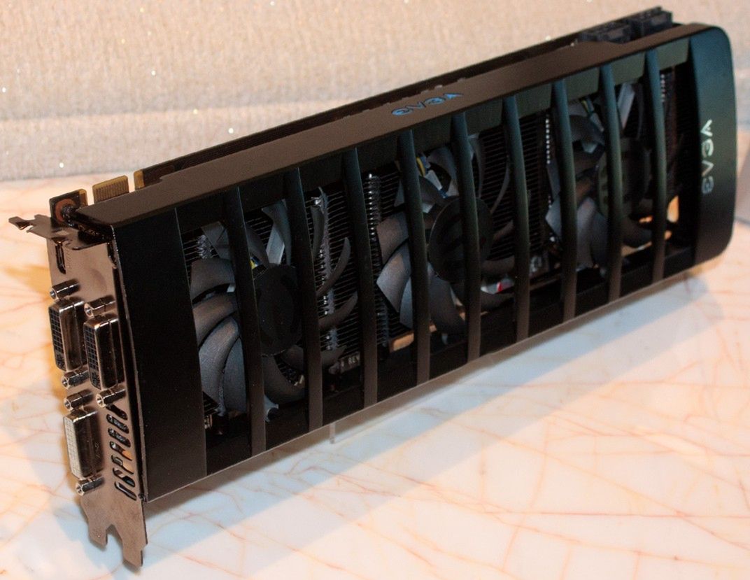 EVGA Dual-GeForce 5xx (fot. techreport.com)